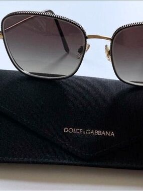 Vintage Dolce & Gabbana DG2223 Sunglasses 58-18-140 Gold Black Aviator Shield